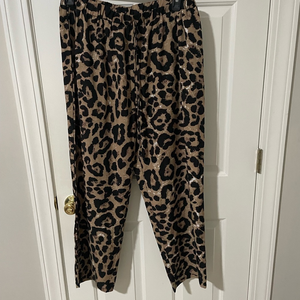 1x pallazzo leopard pants